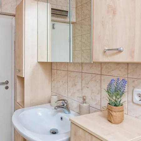 Hidden Gem With Pool In Kastel Stafilic Holiday home